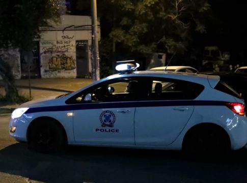 Καβάλα: Silver alert για εξαφάνιση 59χρονης τουρίστριας από την παραλία Οφρυνίου