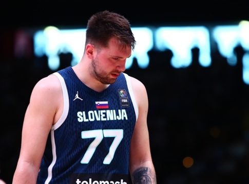Παρά τον τραυματισμό του ο Λούκα Ντόντσιτς έκανε χαρούμενο έναν μικρούλη φίλαθλο (vid)
