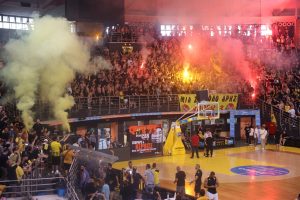 Είναι μικρό το γήπεδο για τον Αυτοκράτορα