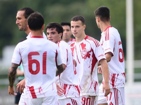 Αλ Τααβόν – Ολυμπιακός 1-2: «Μαγεία» Πνευμονίδη, Στρεφέτσα και μία ακόμη νίκη για τους Πειραιώτες