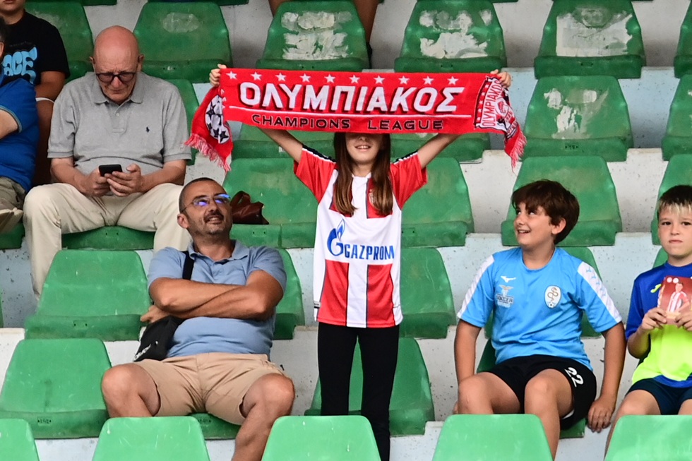Ποδοσφαιριστές Ολυμπιακού σε προπόνηση