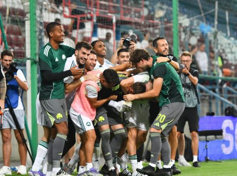 Η παρακάμερα της πρόκρισης του Παναθηναϊκού με ομιλία Βιτόρια και… σκονάκι Ντραγκόφσκι (vid)