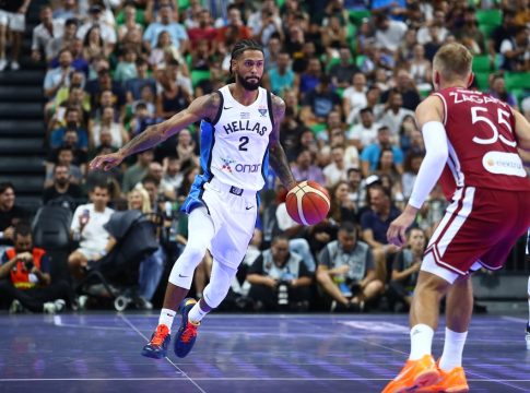 LIVE: Ιταλία – Ελλάδα