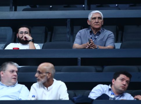Γιαννάκης: «Έχουμε τον καλύτερο παίκτη του πλανήτη – Να είμαστε κοντά στην Εθνική» (vid)