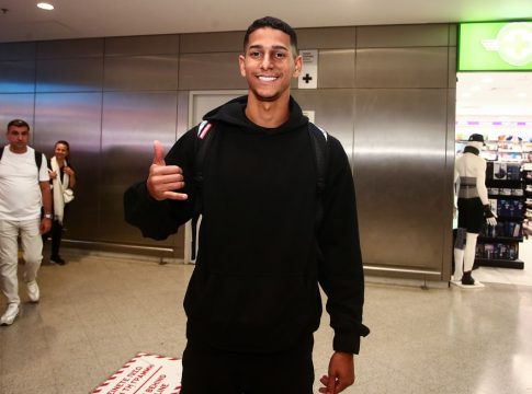Στην Ελλάδα για τον Ολυμπιακό ο Μάντσα (pics+vids)