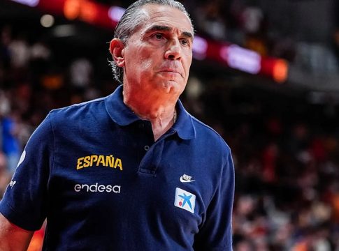 Σκαριόλο: «Δεν πιστεύω ότι ο κόσμος του μπάσκετ είναι χαζός, αλλά εγώ είμαι χαρούμενος από τους παίκτες μου»