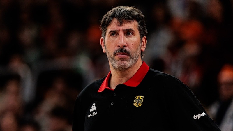 Eurobasket 2025: Επιστρέφει στον πάγκο της Γερμανίας ο Μουμπρού