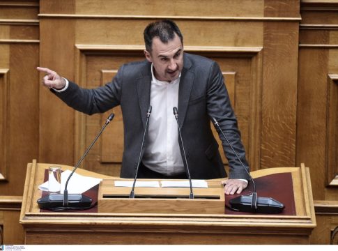 Αλέξης Χαρίτσης: «Εγχειρίδιο πολιτικού θράσους η μεθόδευση να θαφτεί το σκάνδαλο του ΟΠΕΚΕΠΕ»