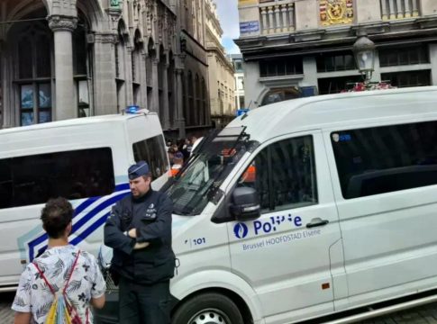 Έγιναν 30 προσαγωγές οπαδών της ΑΕΚ στις Βρυξέλλες, ελεύθεροι μετά το ματς