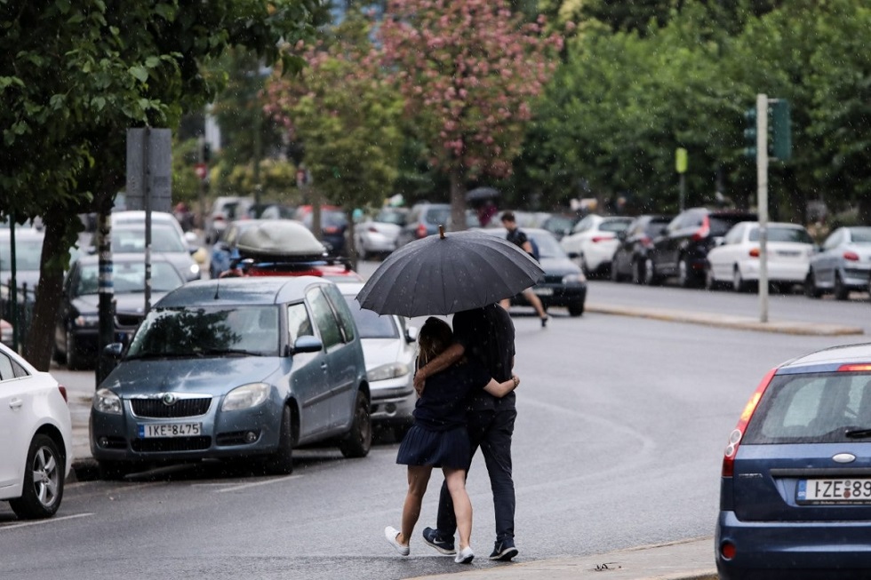 Καιρός: Σε ποιες περιοχές θα σημειωθούν καταιγίδες – Τοπικές βροχές και στην Αττική