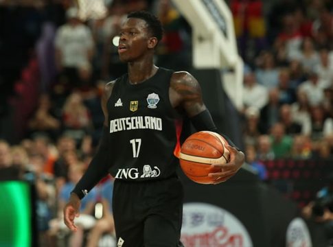 Καταγγελία από Σρέντερ για ρατσιστικές επιθέσεις των φιλάθλων της Λιθουανίας