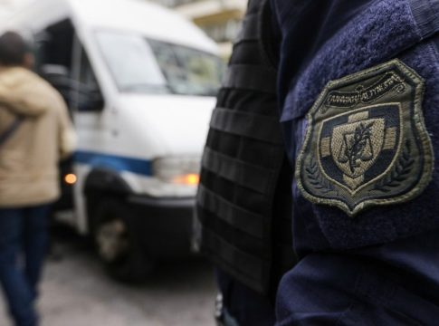 Η εγκληματικότητα στην Αθήνα χτυπά «κόκκινο» – Βίντεο ντοκουμέντο από διάρρηξη σε σπίτι στον Άγιο Δημήτριο
