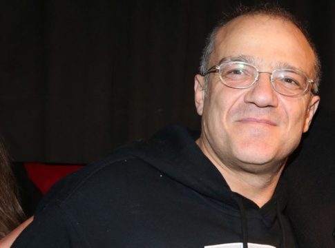 Φώτης Σπύρος: Η κακοποίηση από τον πατέρα του και το… coming out