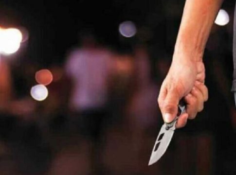 Αγρία επίθεση με μαχαίρι δέχθηκε πασίγνωστος ηθοποιός – Συγκλονίζει η μαρτυρία του