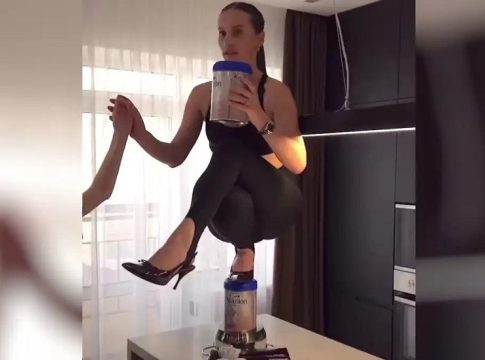 Στο νοσοκομείο 32χρονη influencer για χάρη του… TikTok – Έπαθε κάταγμα σπονδύλου λόγω του «Nicki Minaj stiletto challenge»