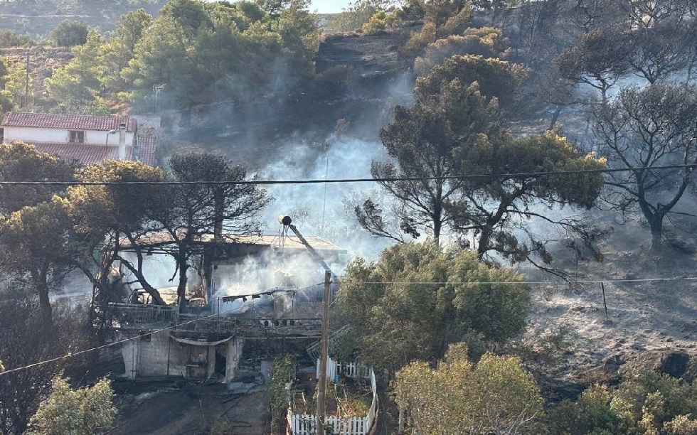 Φωτιά στην Κερατέα: «Εντοπίστηκε γκαζάκι στον Άγιο Νικόλαο» – Καταγγέλλει εμπρησμό ο αντιδήμαρχος Σαρωνικού