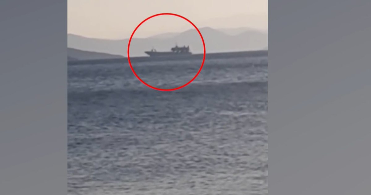 Φέρι μποτ με 114 άτομα προσέκρουσε σε ξέρα ανοιχτά της Εύβοιας – Κατεβάζουν επιβάτες με βάρκες