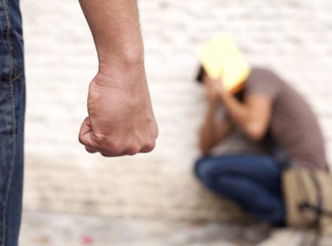 Ηράκλειο: Θύμα άγριου ξυλοαδαρμού έπεσε 17χρονος από ανήλικους