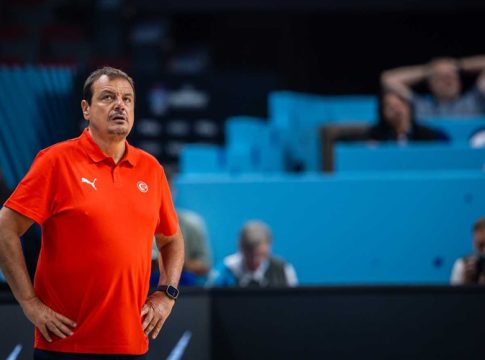 Αταμάν: «Ασέβεια της FIBA εναντίον μας – Γελοίο να παίζουμε παιχνίδι νοκ-αουτ στις 12:00»