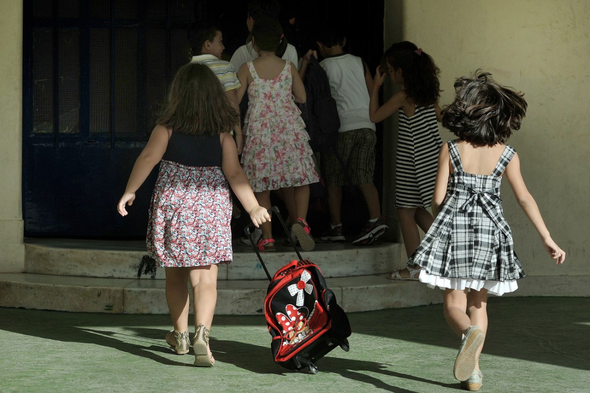 Εγκατάλειψη και ακατάλληλες υποδομές στα σχολεία εγκυμονούν κινδύνους για τα παιδιά