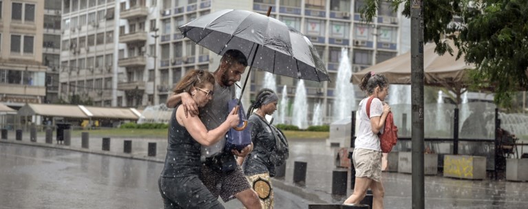 Κατεβάστε χειμωνιάτικα… Χτυπά την Ελλάδα «καταιγίδα ωρών» από ώρα σε ώρα – Θα βρέχει ασταμάτητα – Οι περιοχές στο «κόκκινο» του χάρτη
