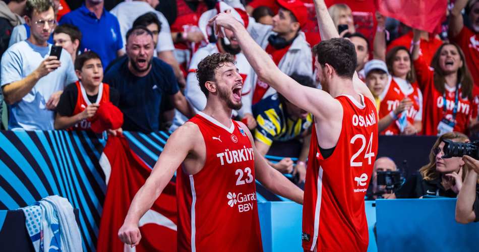 Ο Σενγκούν απενεργοποίησε τα σχόλια στην δημοσίευση που προκάλεσε αντιδράσεις (pic)