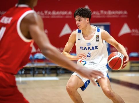 Νικόλας Σερμπέζης: Ποιος είναι ο 18χρονος Έλληνας που έκανε ντεμπούτο με την Μπάγερν