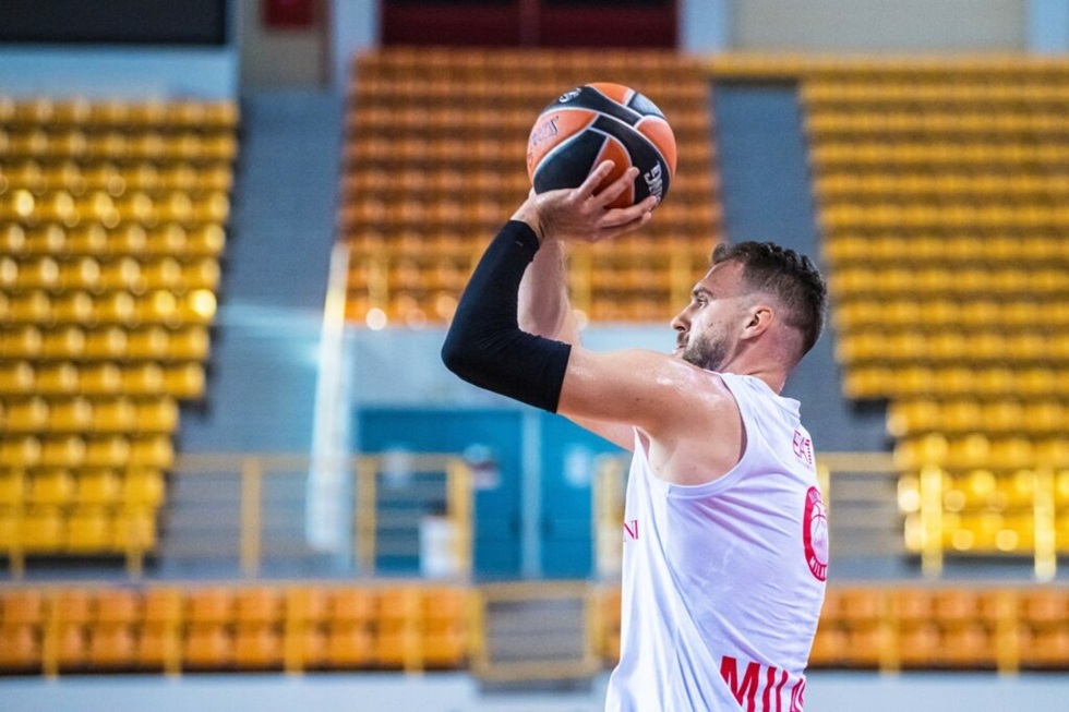 Με τρεις απουσίες στο φιλικό κόντρα στον Ολυμπιακό η Αρμάνι Μιλάνο (pic)