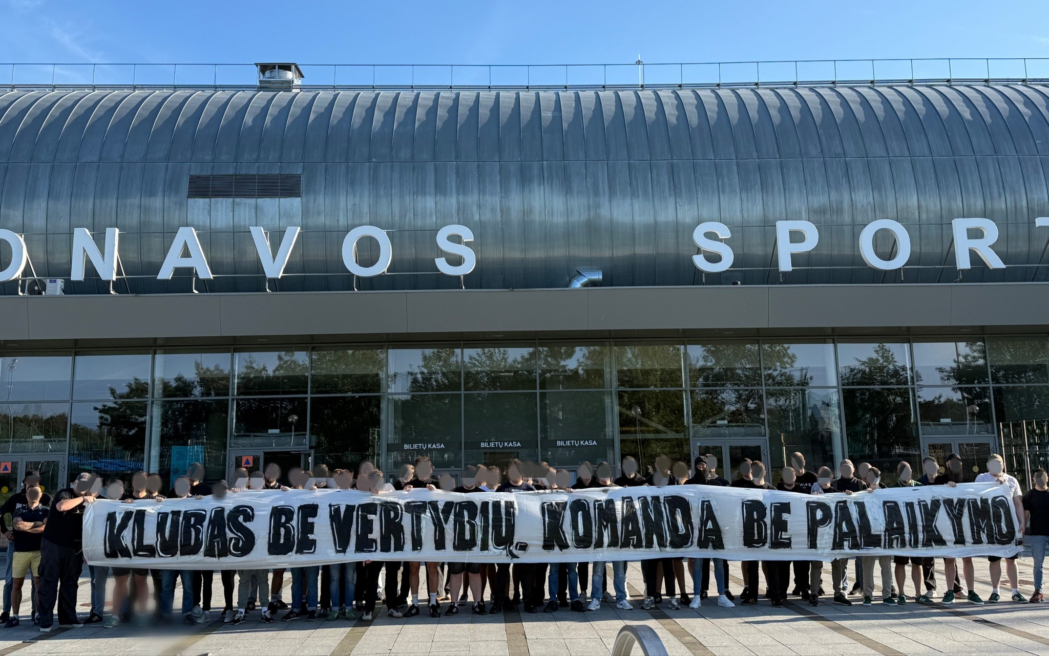 Συνεχίζεται η κόντρα μεταξύ των οπαδών της Ζαλγκίρις και της διοίκησης (pic)