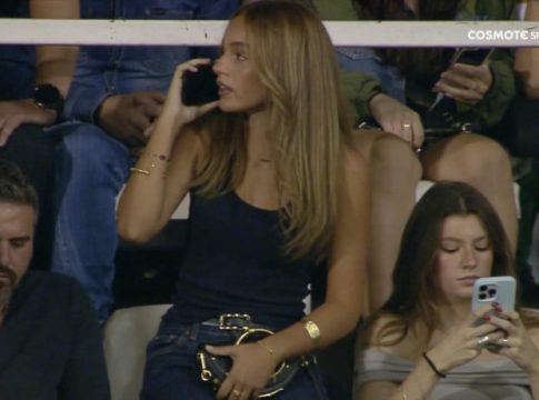 Αναστάτωσε τη Λεωφόρο η ξανθιά καλλονή: Εντυπωσίασε στο Παναθηναϊκός-Ολυμπιακός η κόρη του Κόντη! (pics)