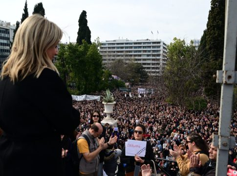 «Τα Τέμπη είναι έγκλημα»: Κάλεσμα Καρυστιανού για συγκεντρώσεις την ώρα ομιλίας Μητσοτάκη στη ΔΕΘ