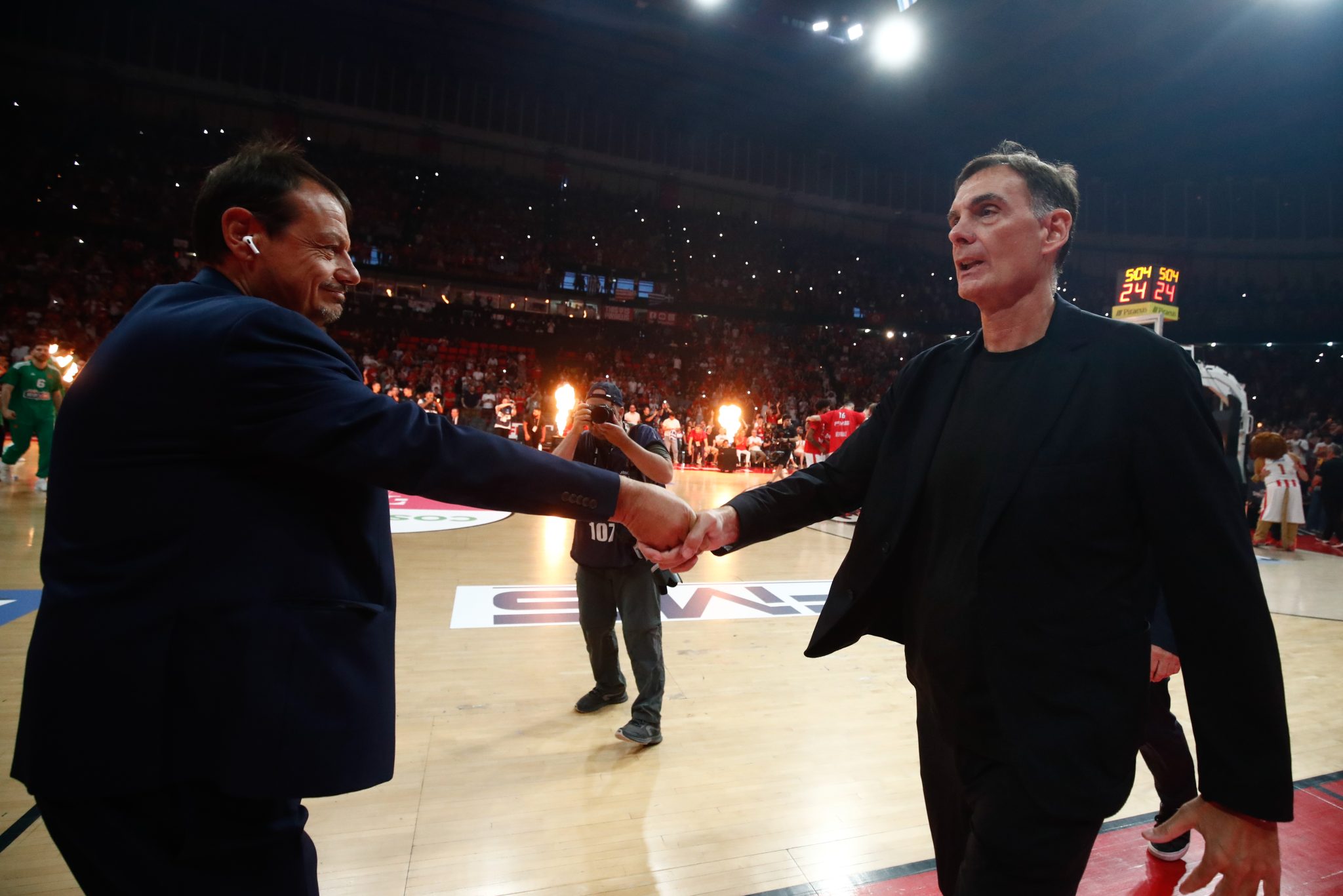 «Αυτοί είναι οι κορυφαίοι προπονητές της Euroleague»: Ποια η θέση των Μπαρτζώκα-Αταμάν