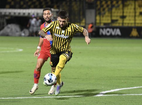 Άρης: Εκτός 4-6 εβδομάδες ο Κάρλες Πέρεθ με ρήξη έξω πλαγίου συνδέσμου