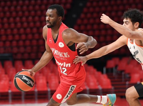 Ολυμπιακός – Προμηθέας 95-67: Πρώτο τεστ για τους Ερυθρόλευκους – Επέστρεψε ο Έβανς, διψήφιοι Κουμάντζε, Χολ και Γουόρντ