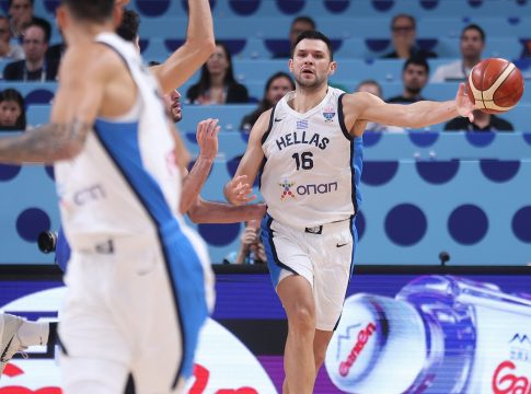 Κώστας Παπανικολάου: Ο «εφιάλτης» των NBAers στο Eurobasket 2025 (vids)