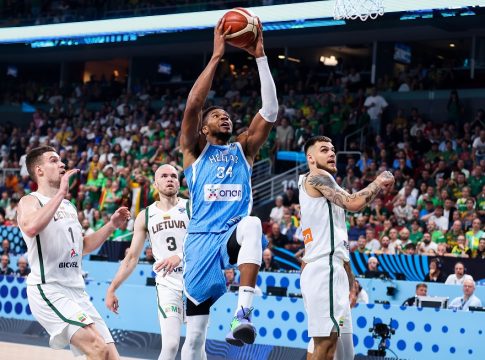 Έχανε 0-7, απάντησε με 24-12 και πήρε κεφάλι η Εθνική