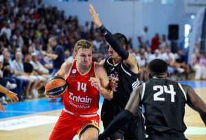 Ολυμπιακός – Παρί 87-90:«Ζεστάθηκε» ο Βεζένκοφ – Έχασαν στο τέλος οι Πειραιώτες