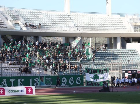 Χοντρή γιούχα αλλά και… ιπτάμενα καθίσματα στην αποχώρηση του Παναθηναϊκού (video)