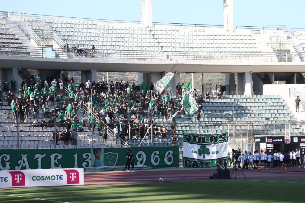 Χοντρή γιούχα αλλά και… ιπτάμενα καθίσματα στην αποχώρηση του Παναθηναϊκού (video)