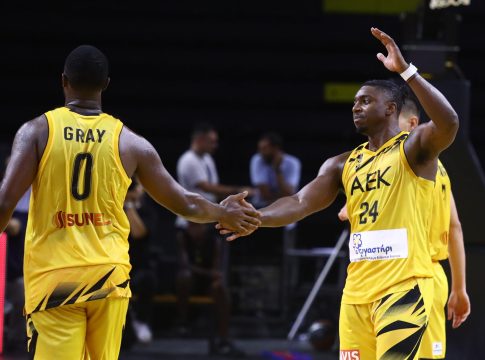 ΑΕΚ – Φενέρμπαχτσε 102-102: Ισόπαλη με την πρωταθλήτρια Ευρώπης η Ένωση μετά από παράταση σε ματσάρα
