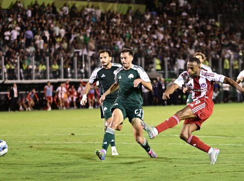 Ο Ελ Κααμπί στο 90+2′ με γκολάρα το 1-1 για τον Ολυμπιακό (vid)