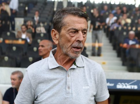 Πετράκης: «Στο πρώτο ημίχρονο ήταν καλύτερη η ΑΕΚ, αλλά στο δεύτερο μπορούσαμε και την ισοπαλία»