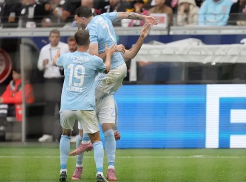 Άιντραχτ – Ουνιόν 3-4: Ματσάρα στη Φρανκφούρτη με χατ-τρικ Μπερκ