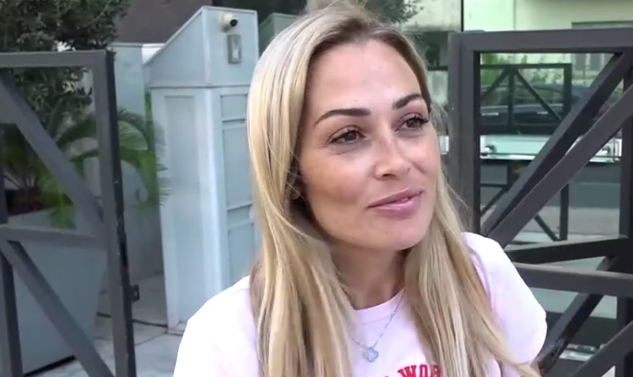 Βουλγαράκη: «Στόχος να είμαι όσο πιο κοντά γίνεται στον σύντροφό μου» (vid)