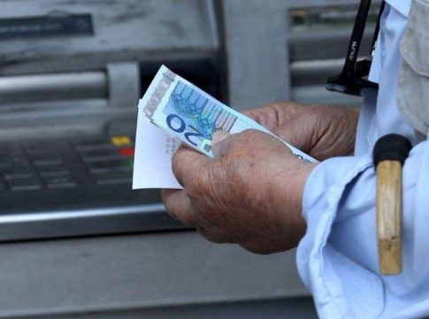 Κατάρρευση στις συντάξεις: Μόλις 783 ευρώ μικτά η μέση κύρια σύνταξη – Μείωση 7% σε ένα μήνα