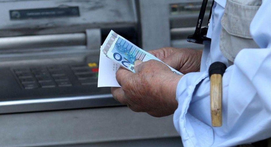 Κατάρρευση στις συντάξεις: Μόλις 783 ευρώ μικτά η μέση κύρια σύνταξη – Μείωση 7% σε ένα μήνα