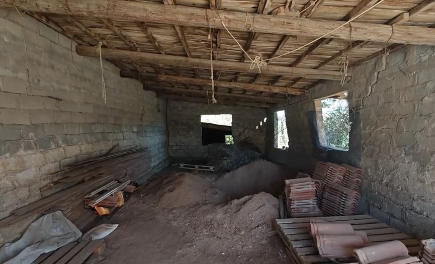 Eλεύθερη η 62χρονη που έθαψε τη μητέρα της για να παίρνει τη σύνταξη – Ομολόγησε το όνομα του συνεργού της