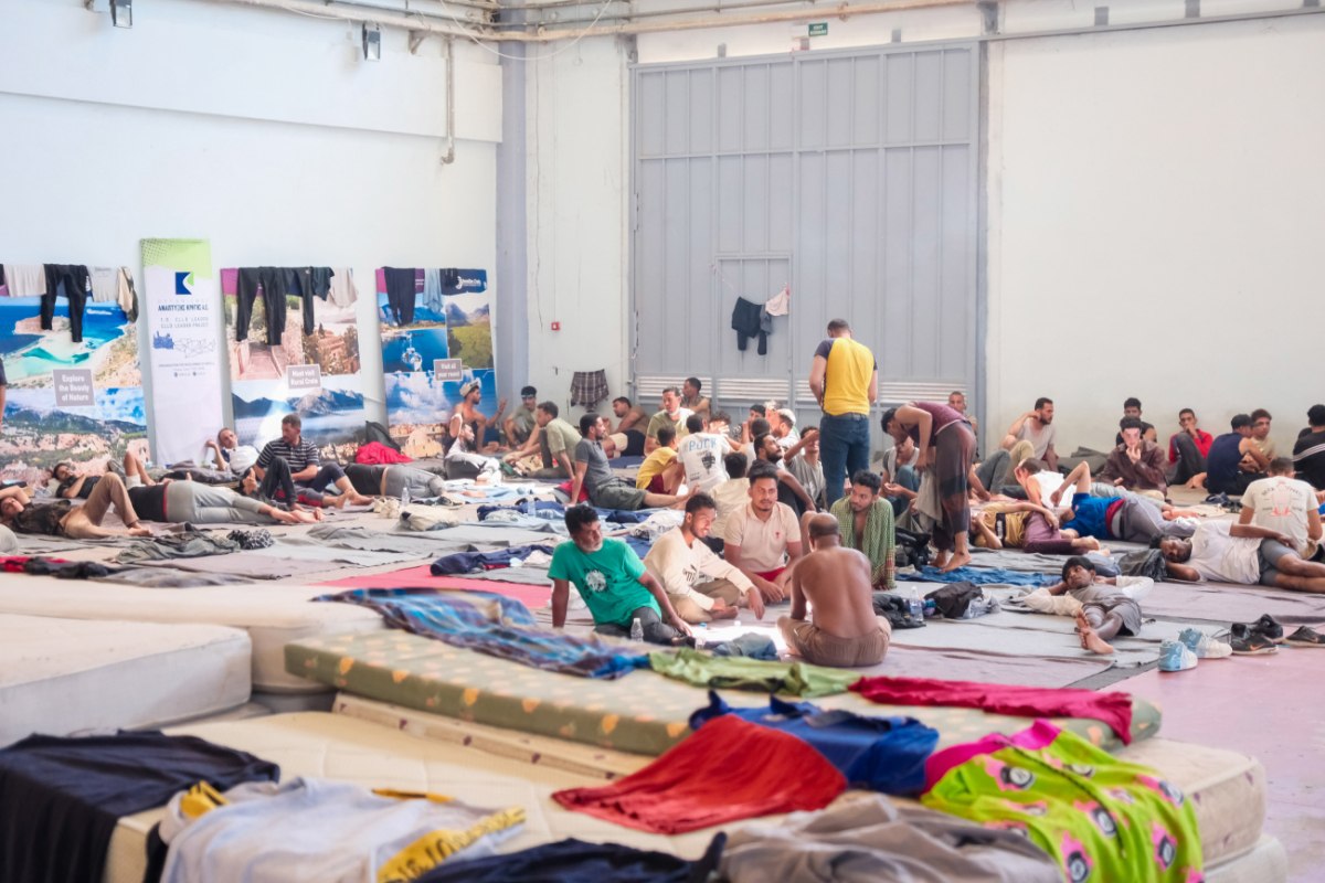 Κρήτη: Το αδιαχώρητο στα κέντρα μεταναστών – Για «επικίνδυνες συνθήκες» προειδοποιούν οι λιμενικοί