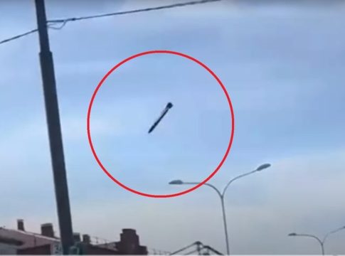 Ουκρανία: Ανατριχιαστικό ντοκουμέντο από το Χάρκοβο – Drone διαλύει κτήριο μέσα στην πόλη