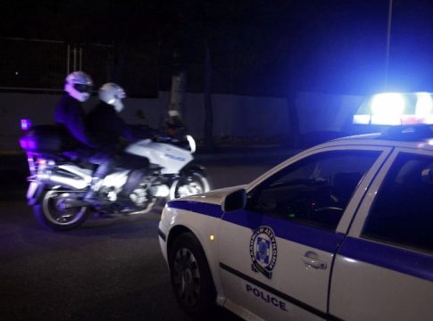 Μεταμόρφωση: Αγρια συμπλοκή τη νύχτα δεκάδων ατόμων – 4 άτομα αιμόφυρτα στο ΚΑΤ